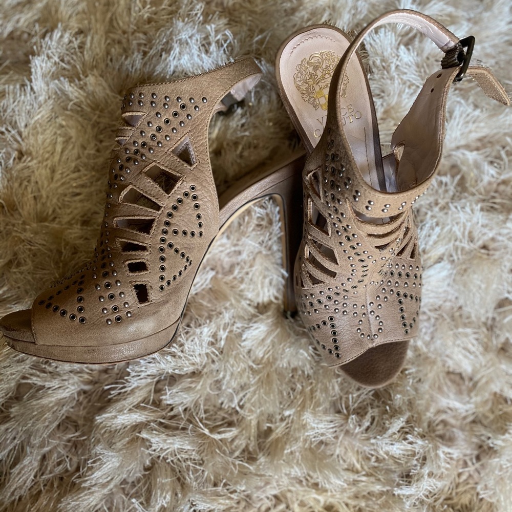 Platforms - Picture 2 of 3